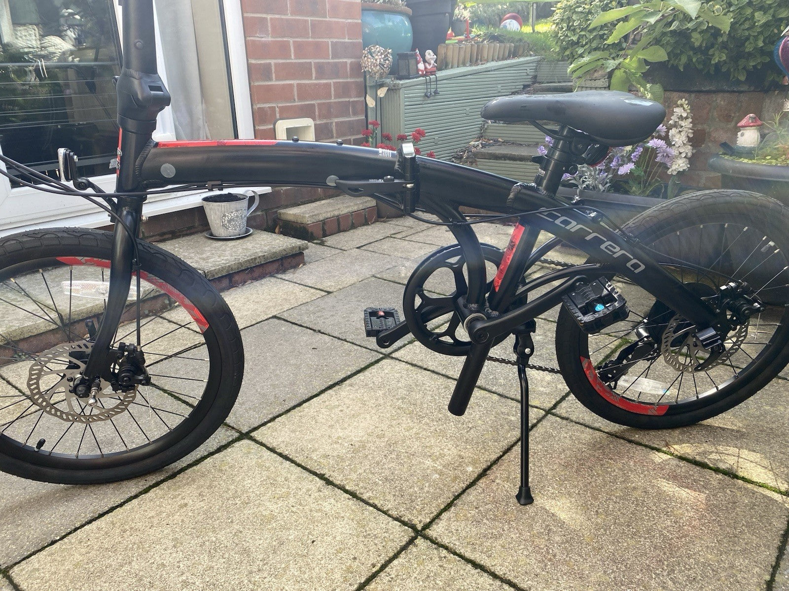 Carrera Inner City Folding Bike 20 Inch Wheels 7 Speed