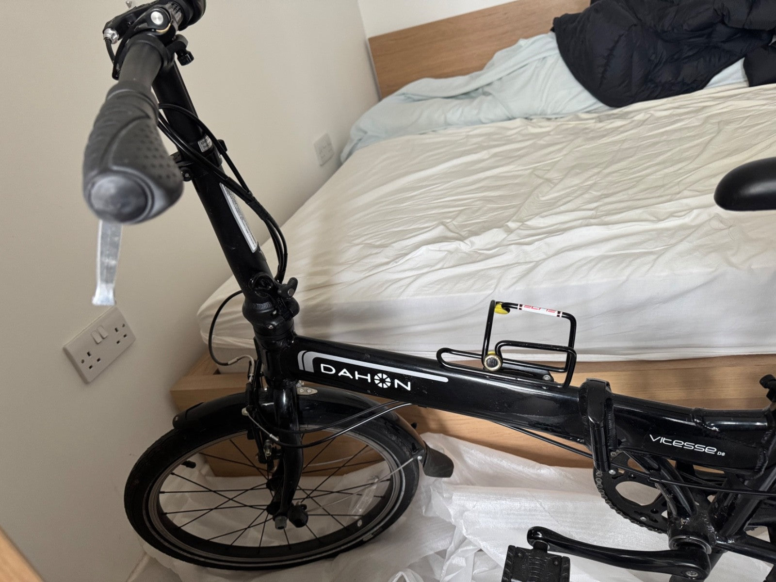 Dahon Vitesse Folding Bike with Accessories Excellent Condition