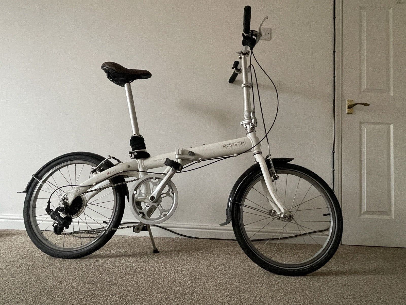 Bickerton Junction 1607 Foldable Bike White 20 Inch Wheels Great Condition