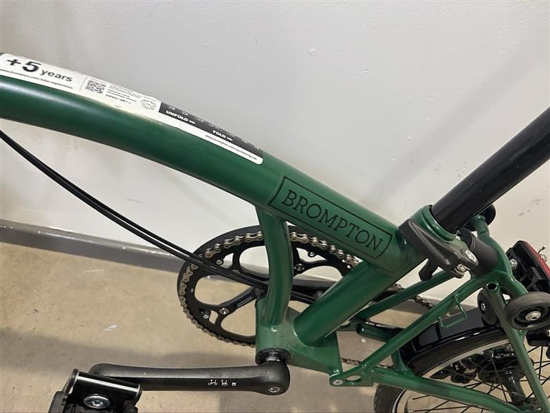Brompton C Line 2 Speed 2023 Mid Handlebar Folding Bike - Racing Green