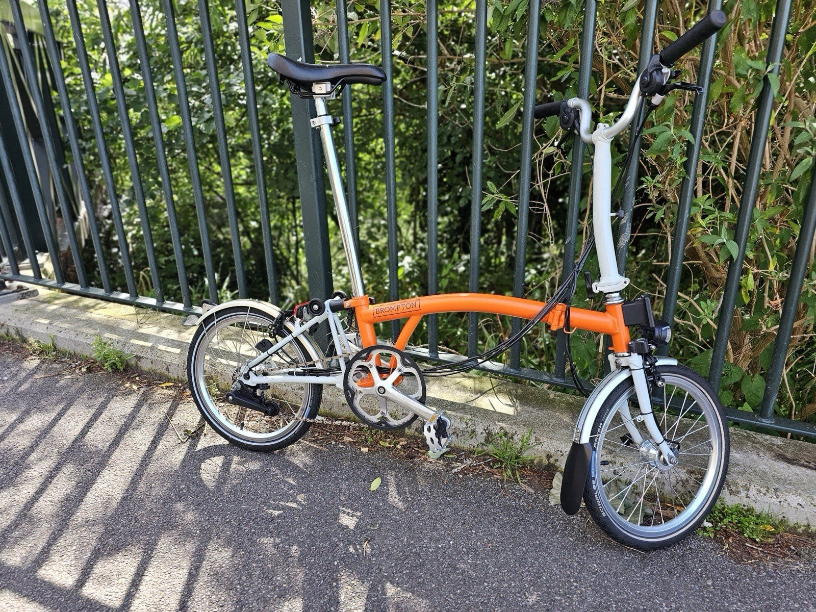 Brompton Folding Bike 16in Wheels Orange/white Silver Mudguards Cruiser Bar
