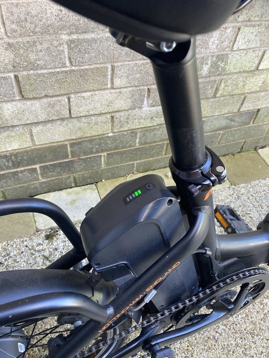 Raleigh Stow-E-Way 20" Folding Bike Black With Cycl Indicator Lights