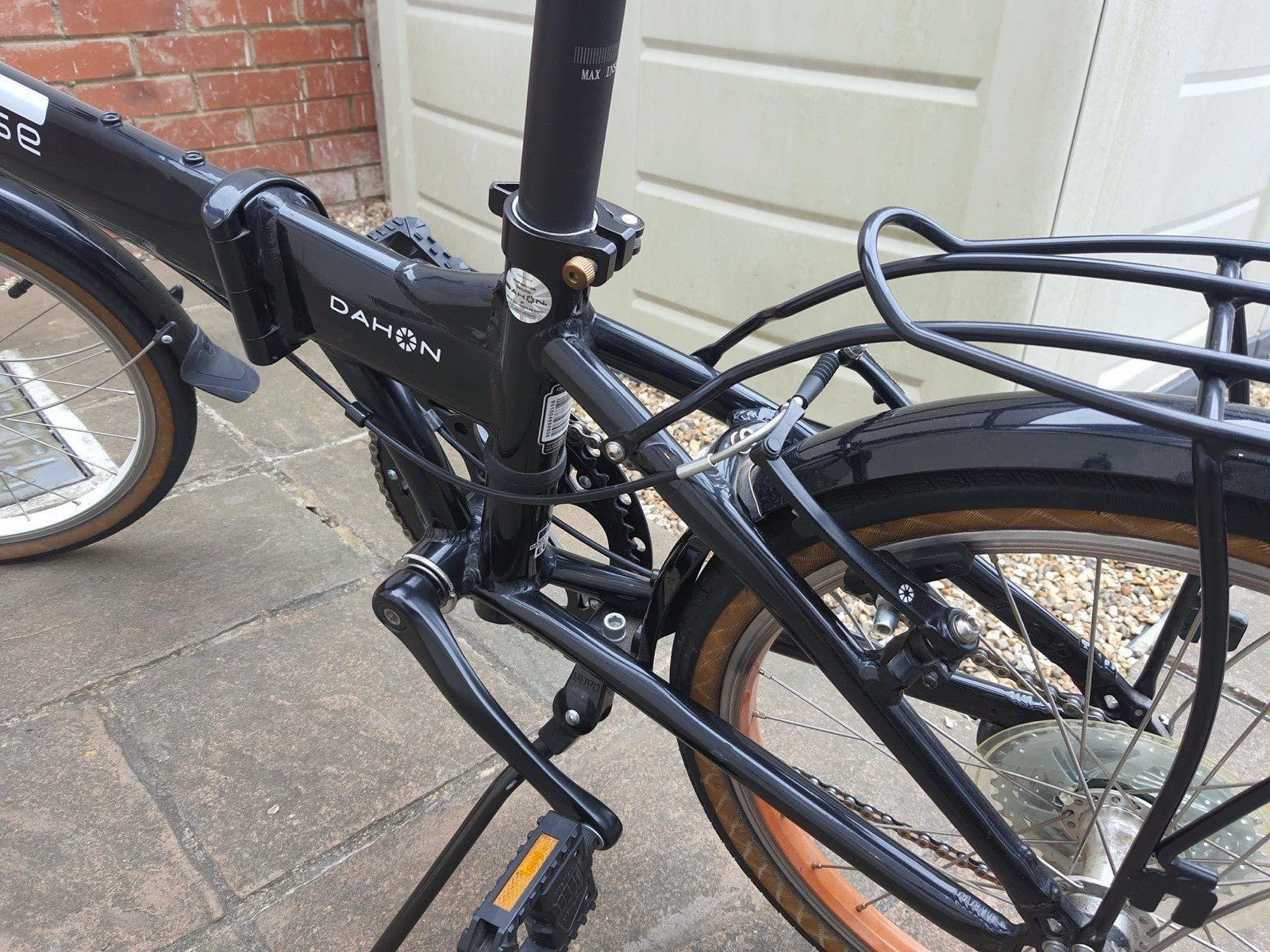 Dahon Vitesse D7HG Folding bicycle.