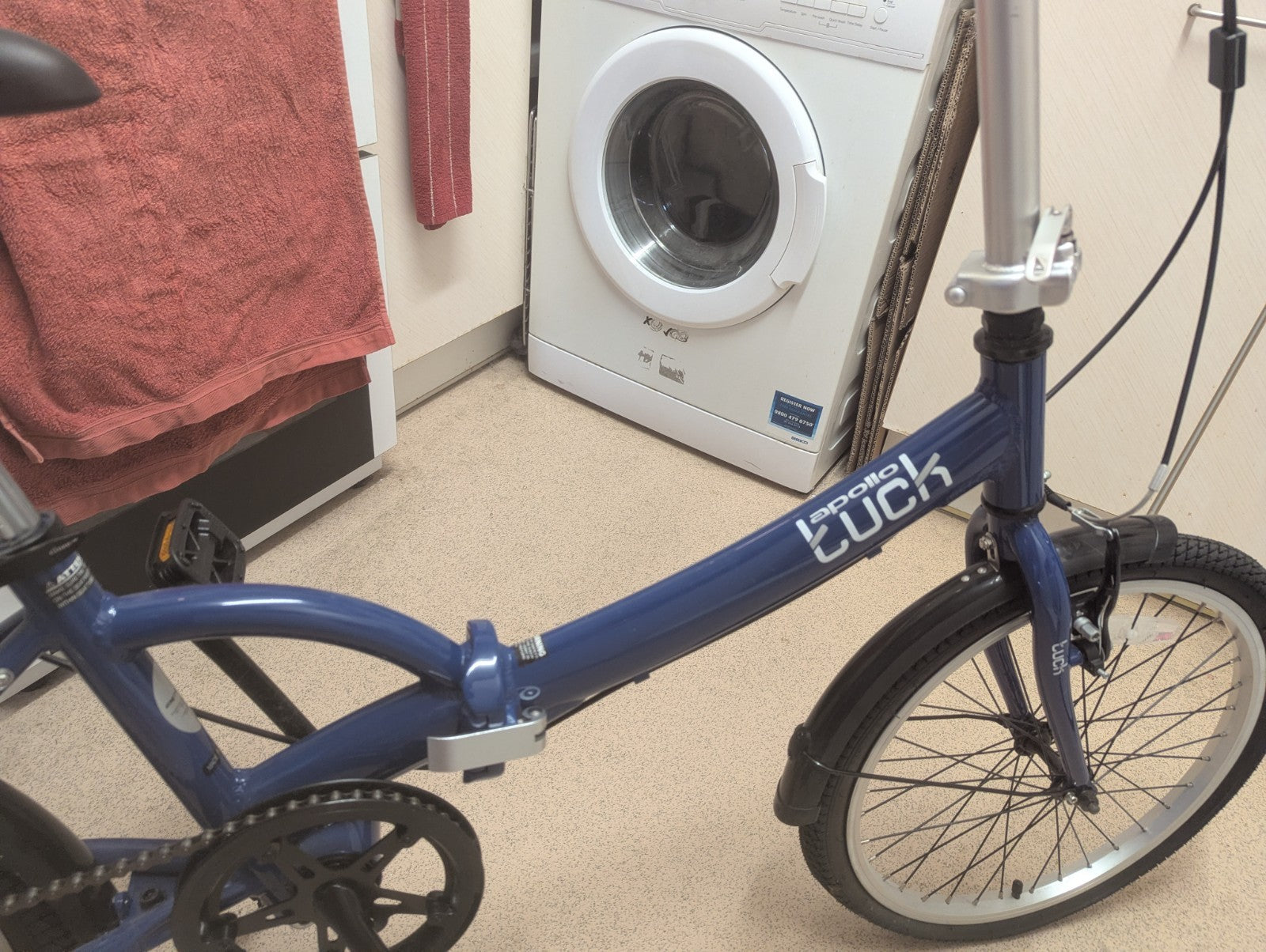 Apollo Folding Bike 20" Wheel