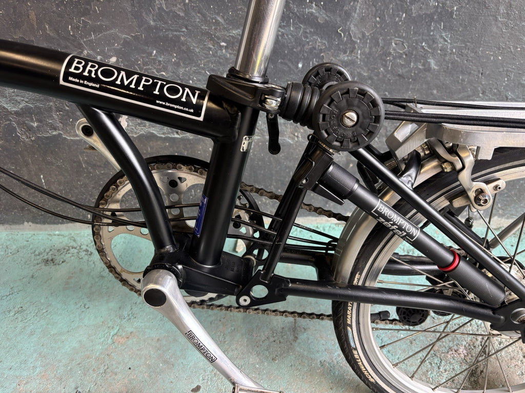Brompton Folding Bike 6 Speed With Bags Immaculate Condition