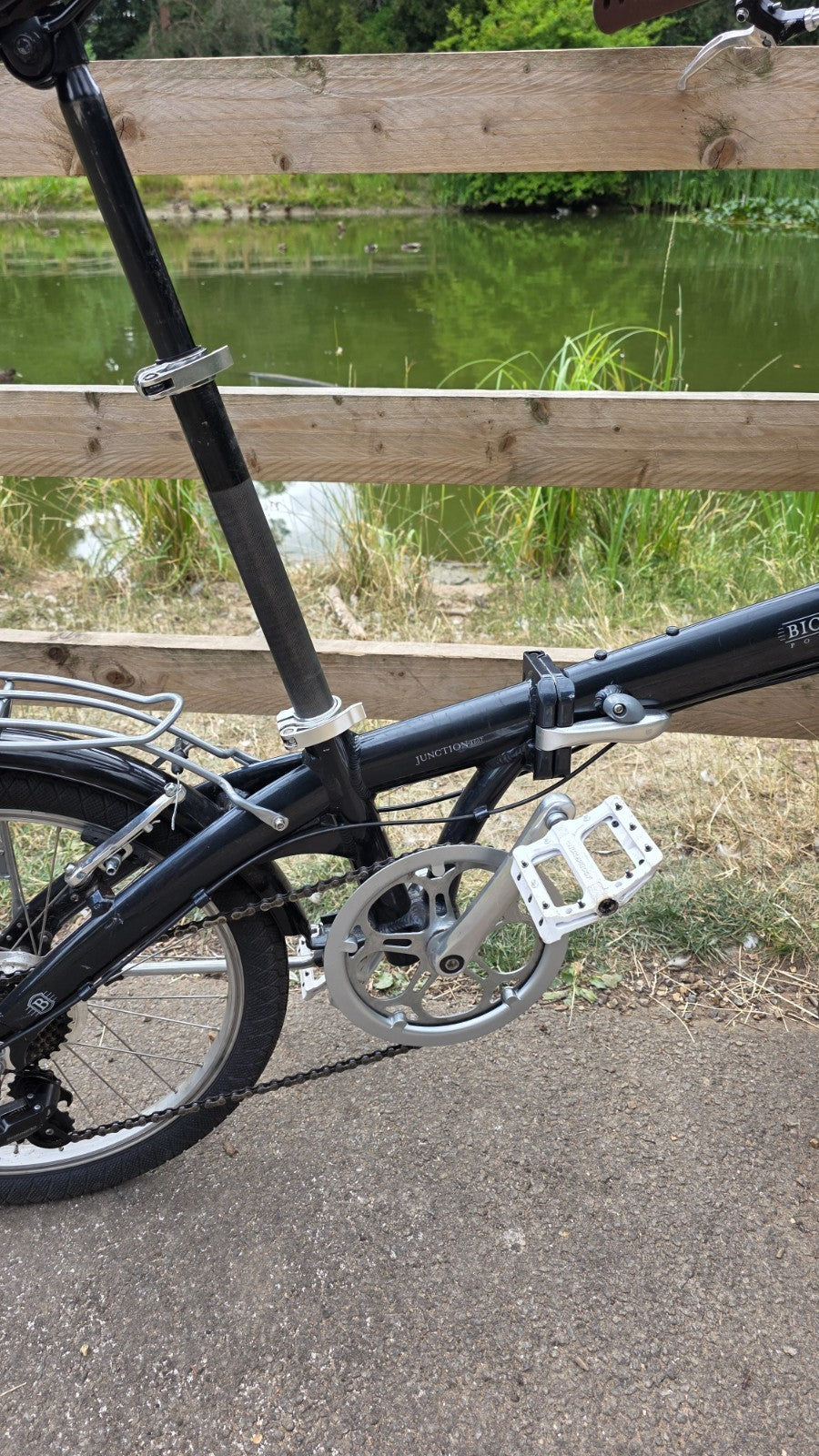 Bickerton folding bike 7 Shimano gears 20 inches wheels