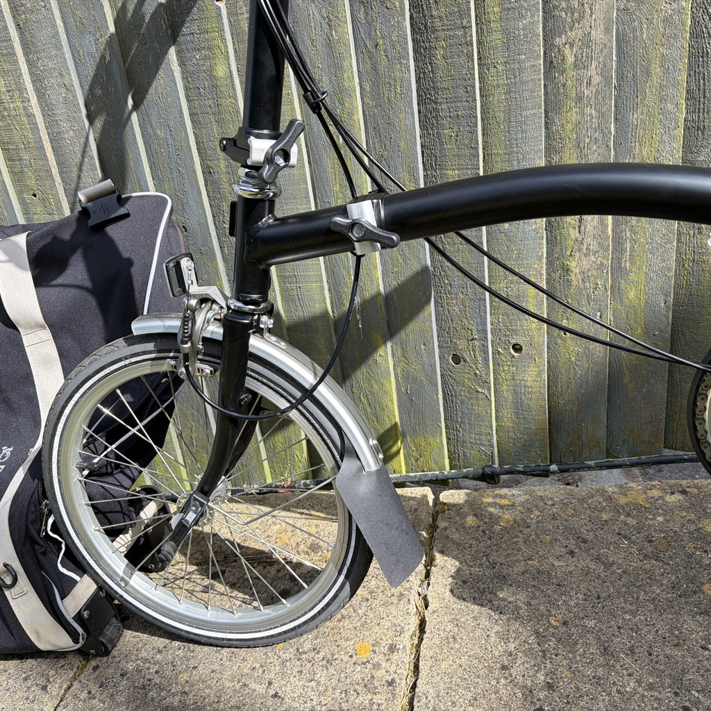 Brompton C-Line M3R Folding Bike with Brompton B Bag Travel Carry Roller Luggage