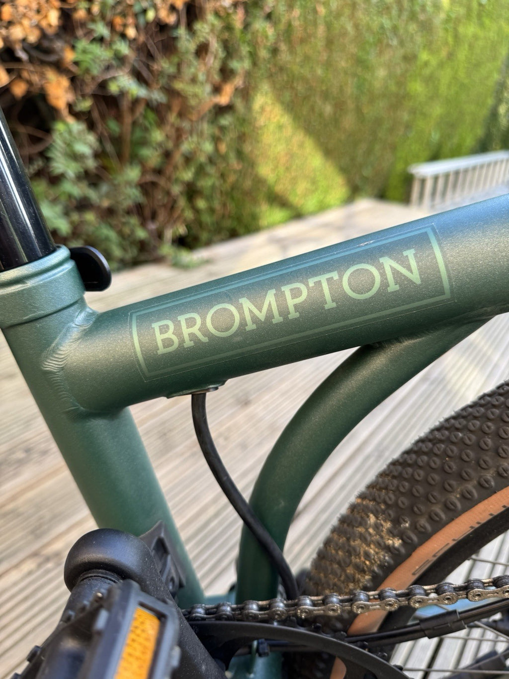 Brompton G Line 20in Folding Bike Green Disc Brakes Mudguards Front Light