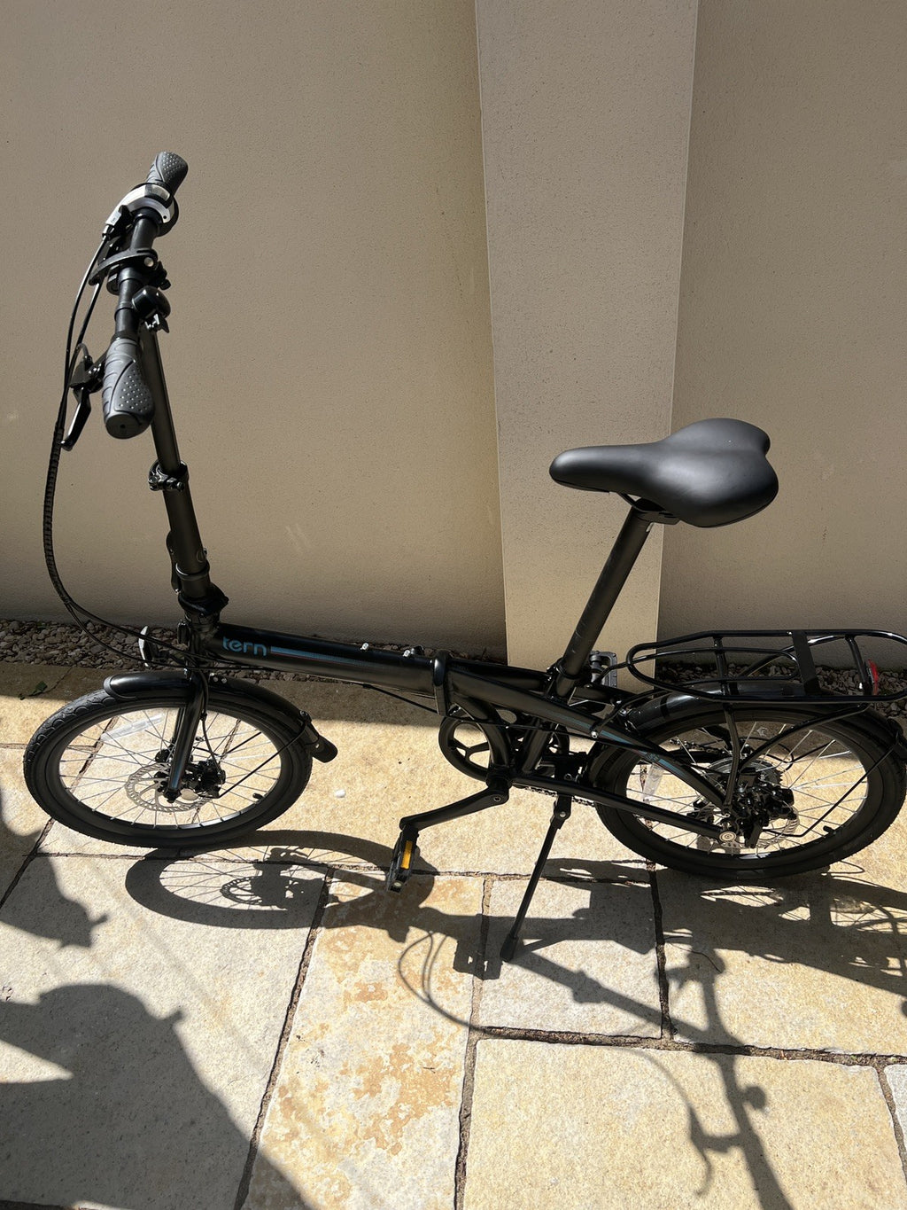 TERN LINK B8 8 SPEED FOLDING BICYCLE IN BLACK IN EXCELLENT CONDITION