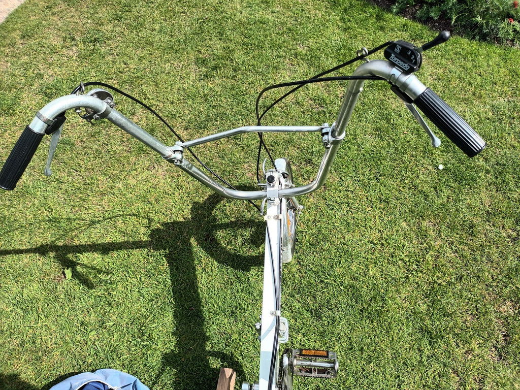 Vintage Bickerton Folding Bike, Good Condition,  White. Rides well + Bag.