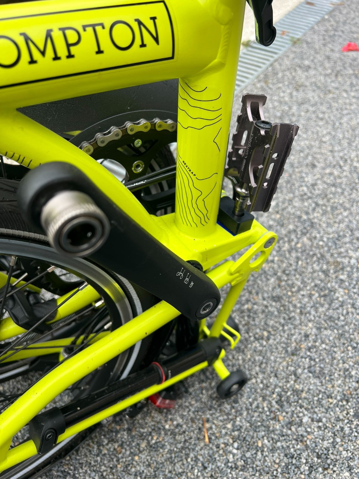Brompton C Line 6 Speed folding bicycle - Lime green 2023 with extras