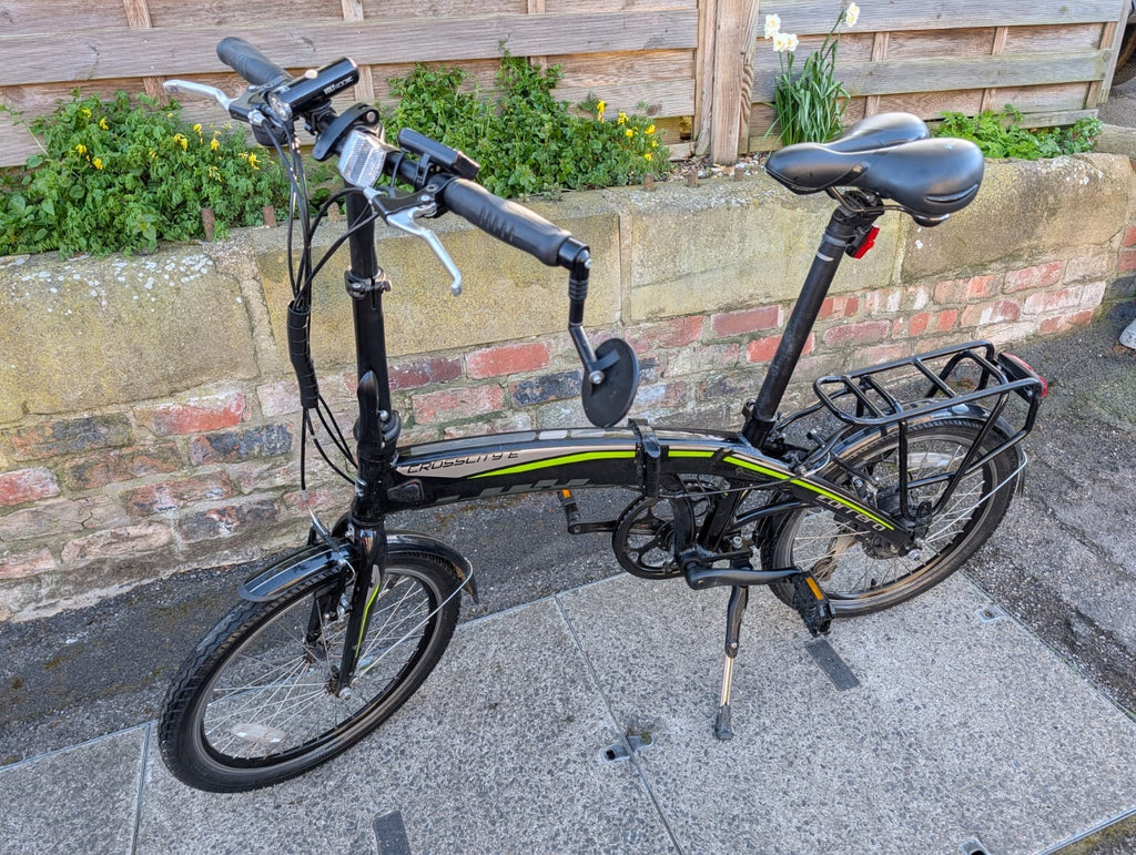 Carrera Crosscity Folding Bike – NEW Battery – Includes Panniers & Lights