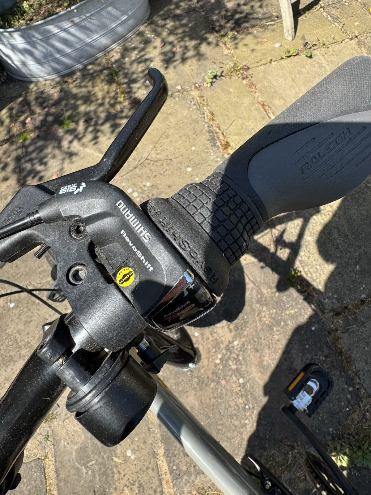 Raleigh Evo 2 Folding Bike 7-Speed Shimano Gears, Grey. Never Ridden.