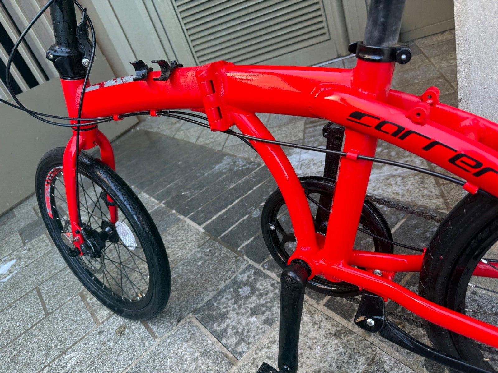 Carrera Intercity Disc 8-Speed Folding Bike great condition
