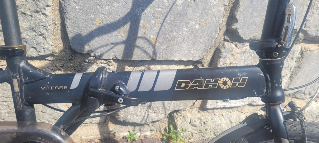 DAHON Vitesse Folding bike 5 Speed - With Bag and quick release mud guards