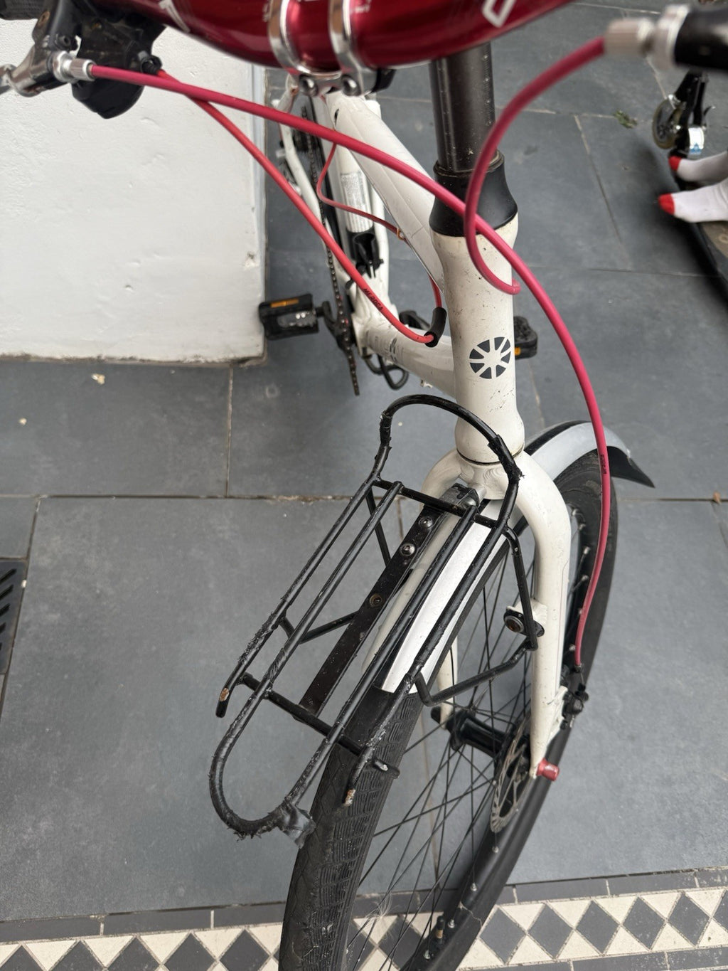 Dahon Cadenza P18 Folding Hybrid Bike Medium, 26-inch Wheels, Disc Brakes