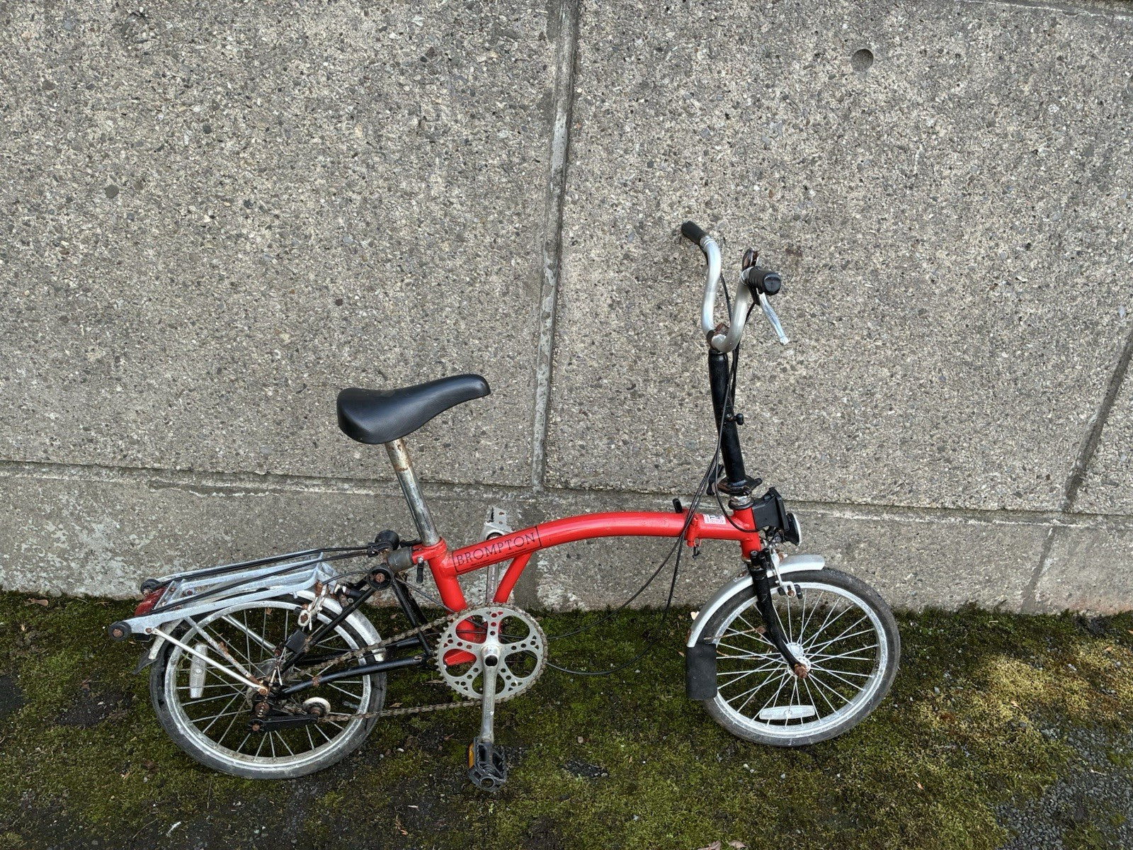 Brompton Folding Bike 6-Speed, Red, Brooks Saddle, Dynamo Lights, Back Rack