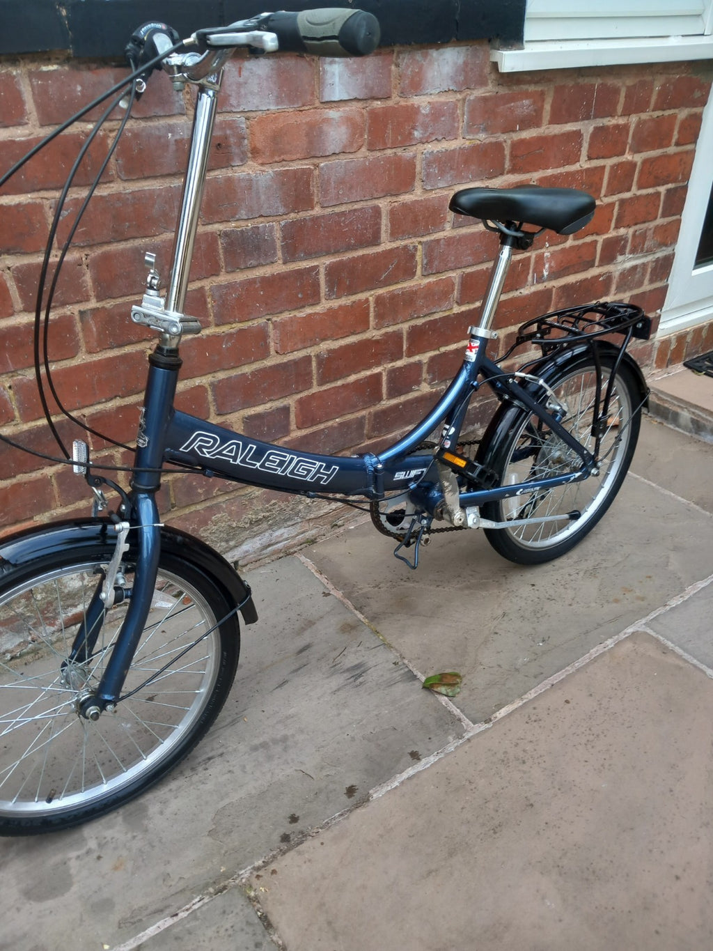 Raleigh Swift Folding Bike 6 Gears Excellent Condition