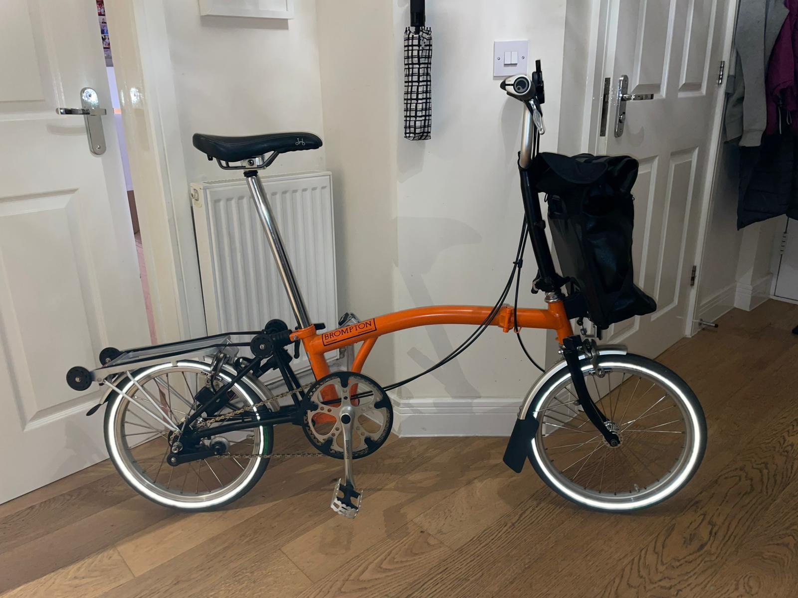 Brompton 3 speed, only used a handful of times from new, just serviced new parts