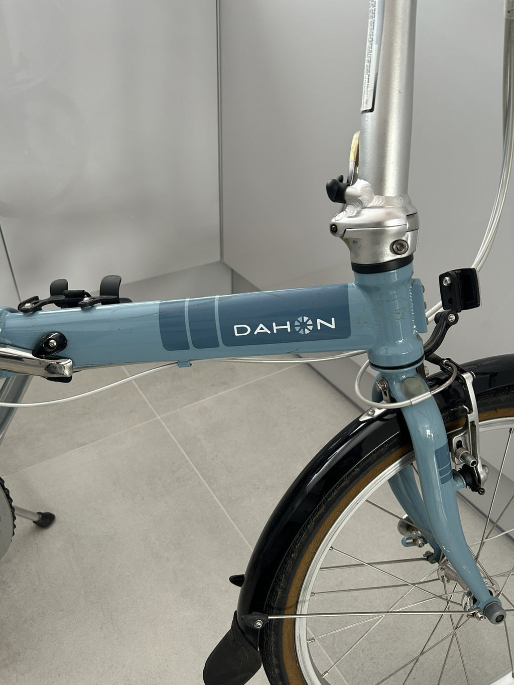 Dahon speed Folding Bike Unisex  (Excellent Condition)