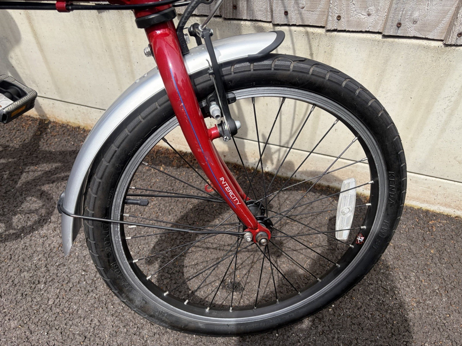 Carerra Intercity Folding Bike In Red.