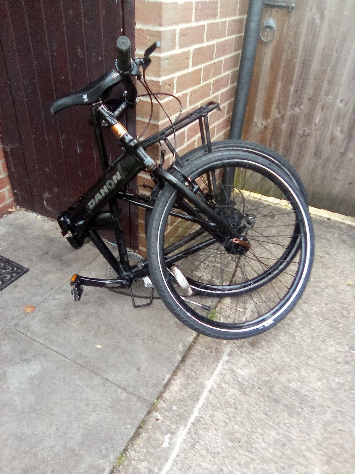 Black DAHON 'JACK'  Folding Hybrid Road Bike With Rear Rack