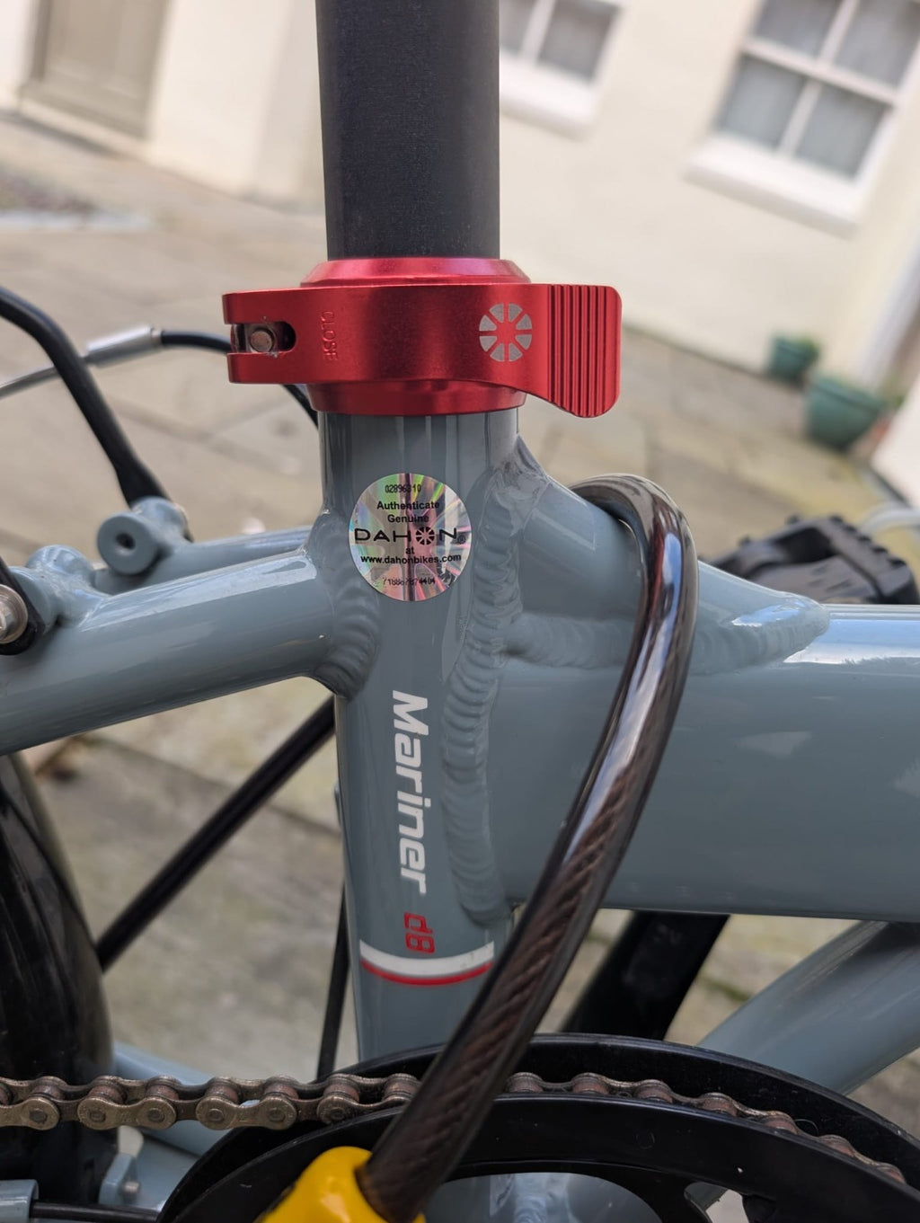 DAHON Mariner D8 - FOLDING BIKE (+ rain cover and lock)