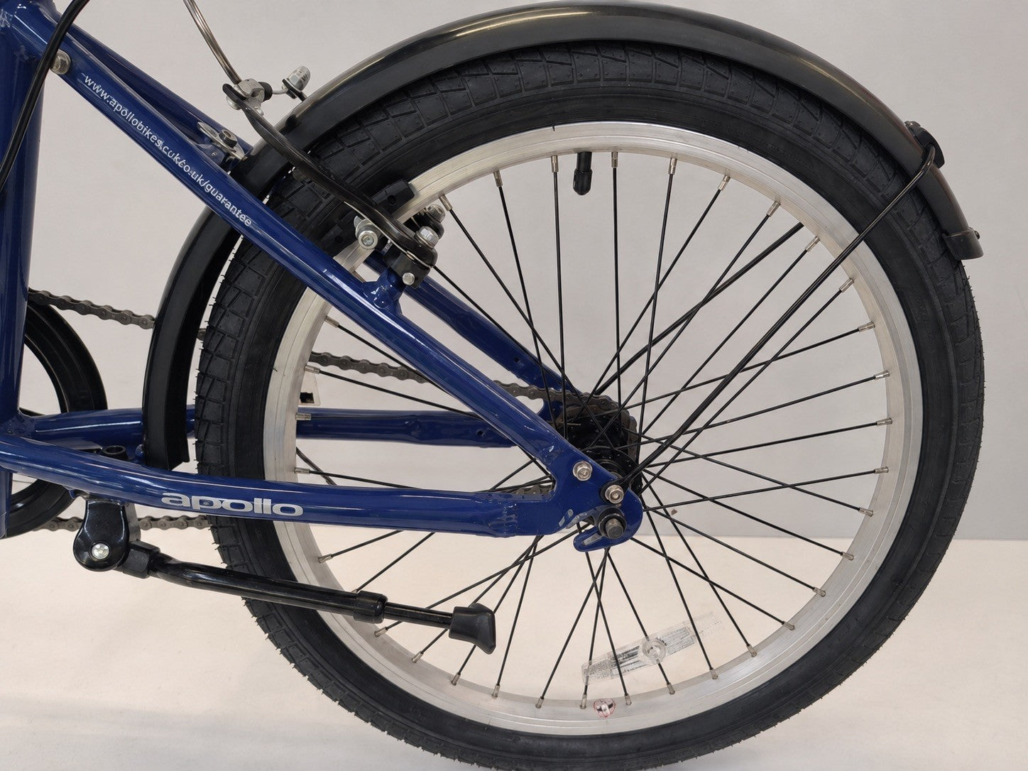 Apollo Tuck Folding Bike 20in Blue 1-Speed V-Brake Kickstand