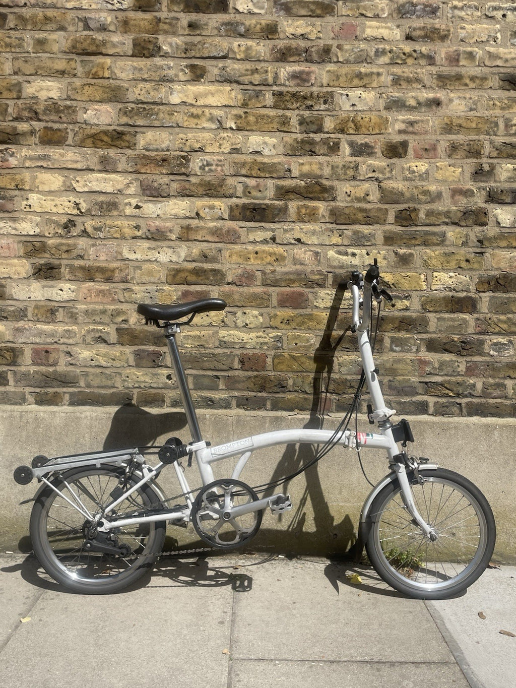 Brompton M6R Folding Bike - Luggage Rack - Papyrus White