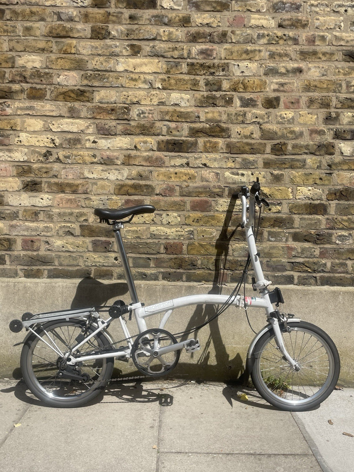 Brompton M6R Folding Bike - Luggage Rack - Papyrus White