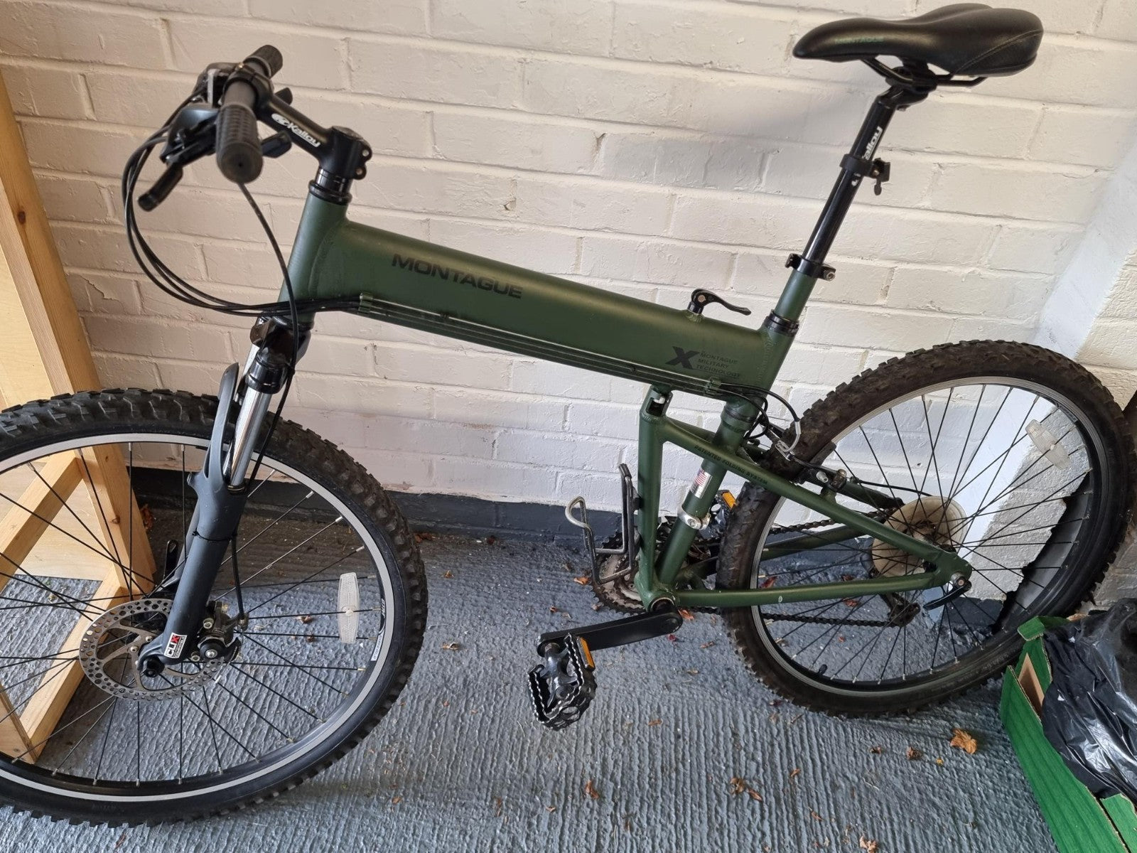 Quality & Robust Folding Mountain Bike - Montague Paratrooper