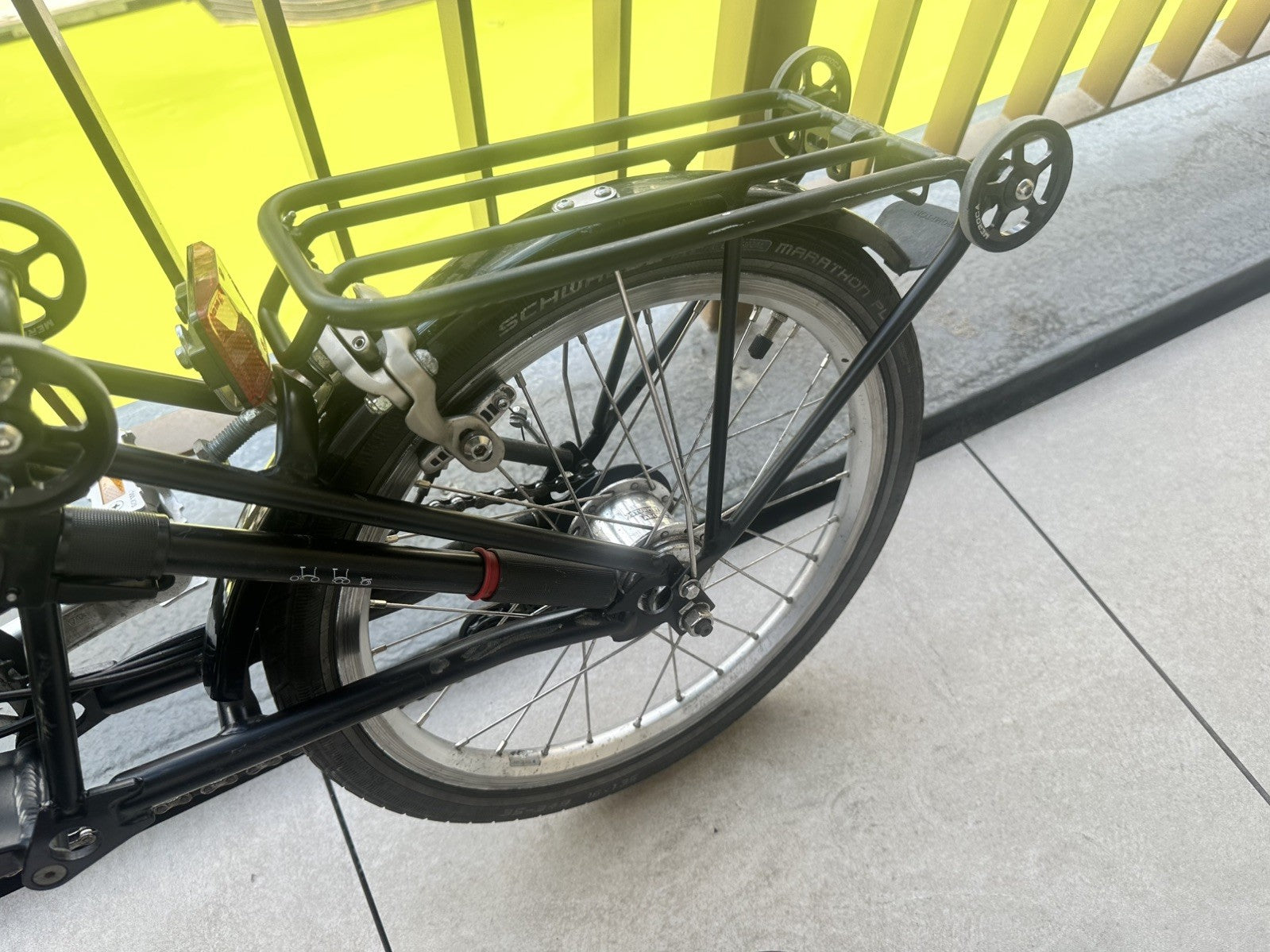 Brompton M6R 6Speed Folding Bike 2016 Black Rear Rack + Pump + Extended Seatpost