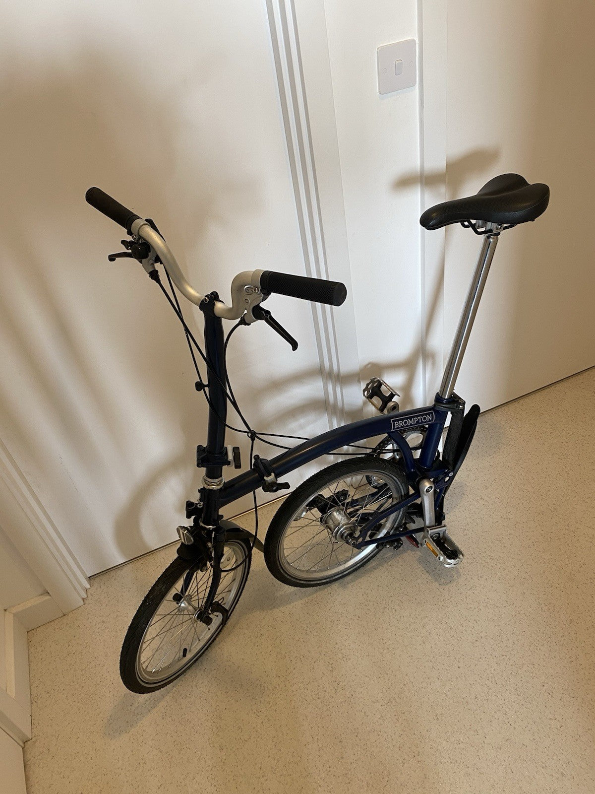 Brompton 3HL Navy 2020 Excellent Condition Seldom used