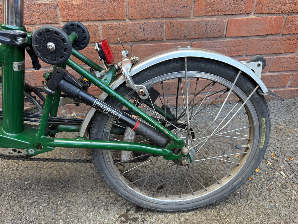 Brompton L6 (6 Speed) folding bicycle -BRITISH RACING GREEN (GOOD CONDITION)