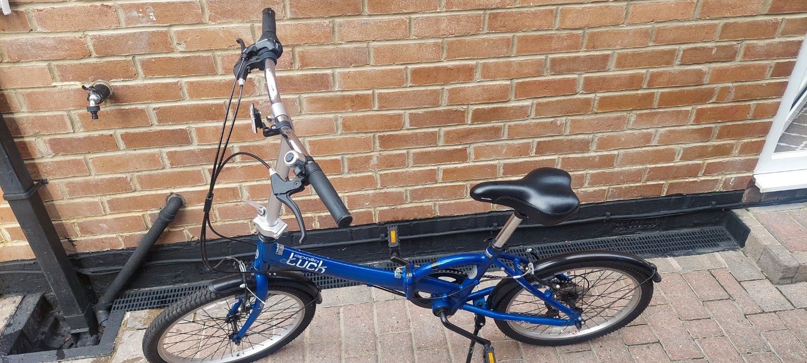 Apollo Tuck Folding Bike 20" 6-Speed
