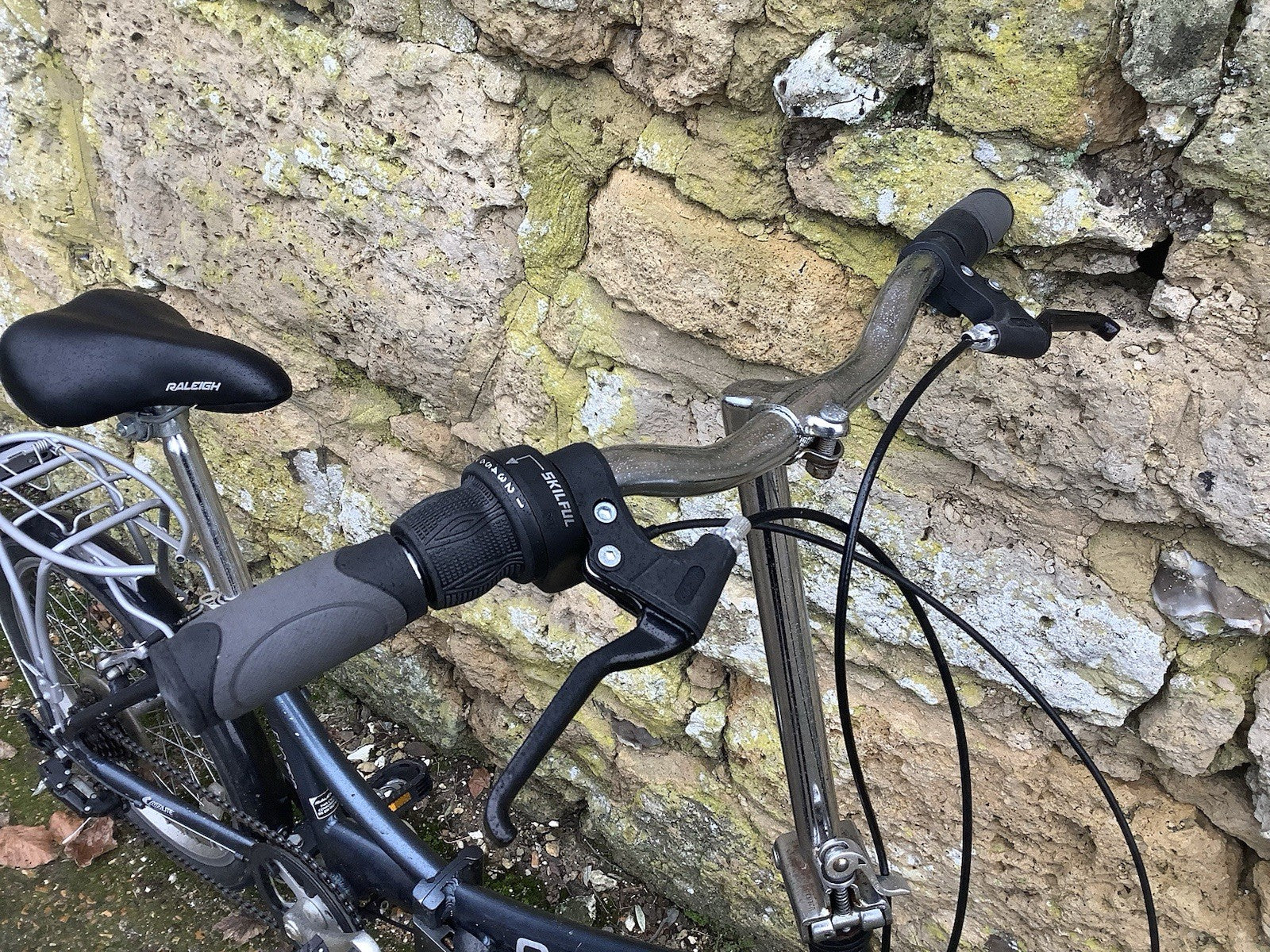 RALEIGH EVO 7SP FOLDING CYCLE - Twistgrip  - UK DELIVERY