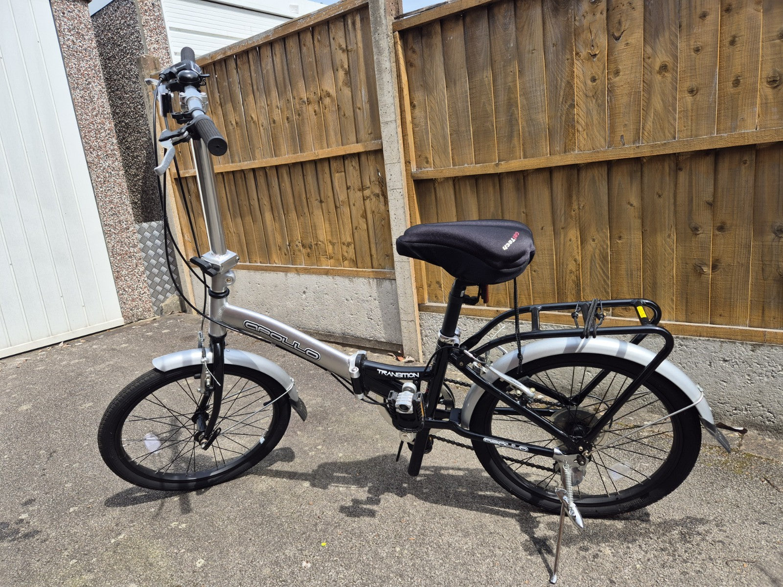 Apollo Aluminium 20in Folding Bike Silver/Black Mudguards Rear Rack V-Brakes