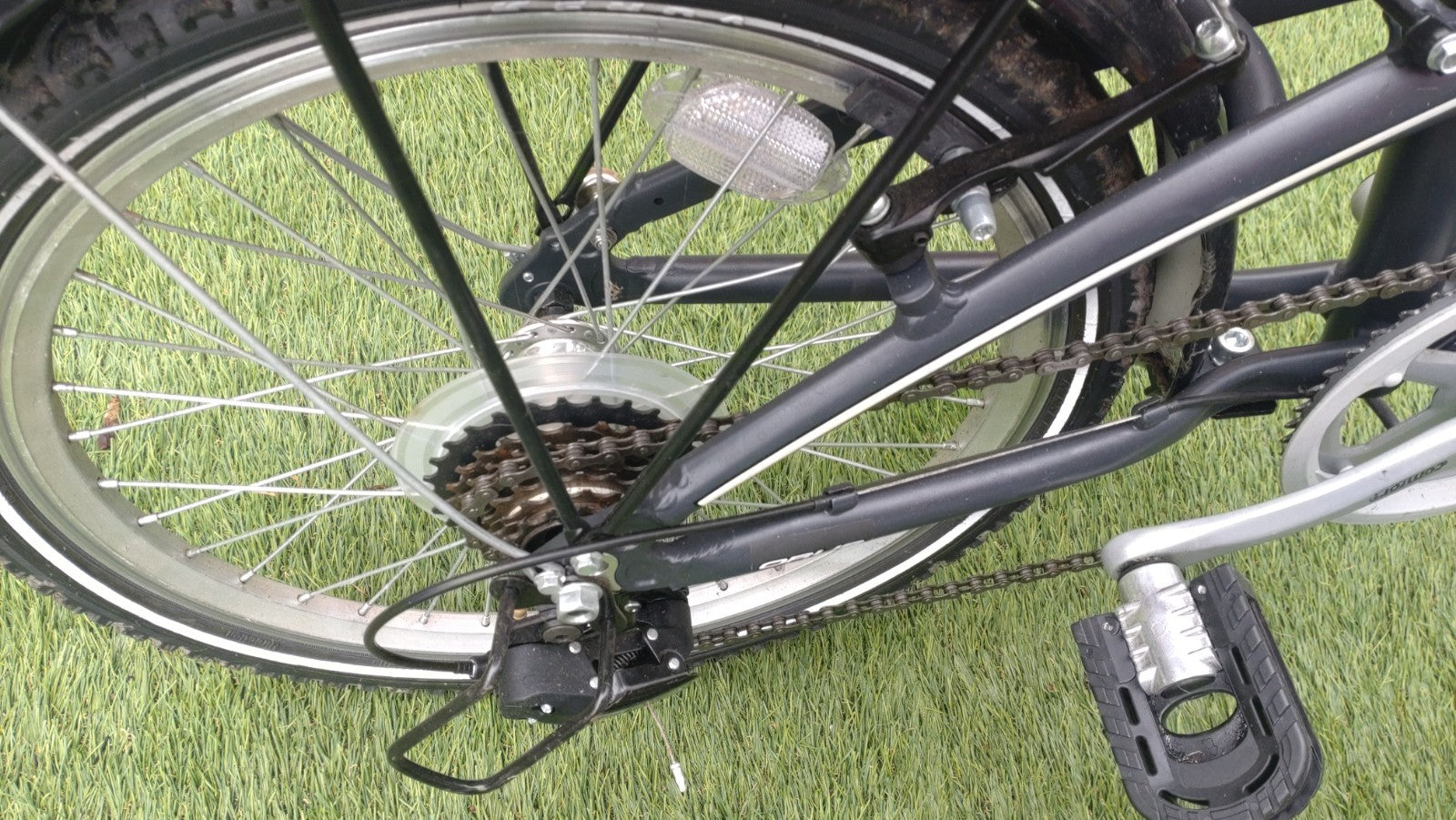 A Pair of Orus Folding Bikes with 20 Wheels Excellent Condition