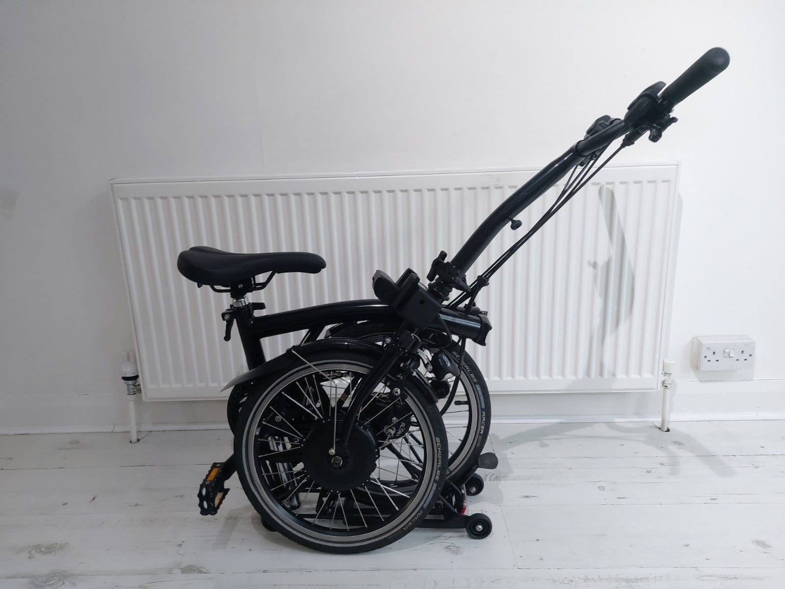 Brompton M6R Electric Foldable Bike Black