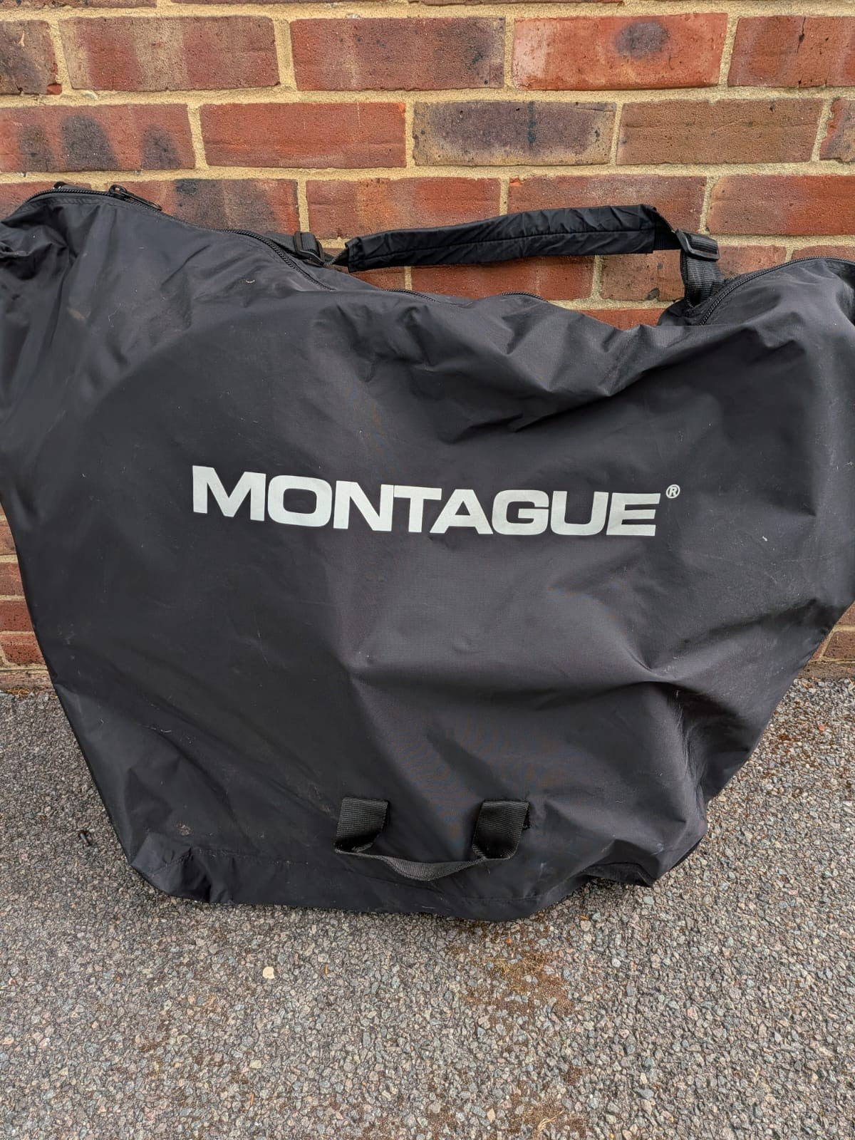 Montague Urban Full-Size Folding Hybrid Bike + Travel Bag (Broken Rear Rack)