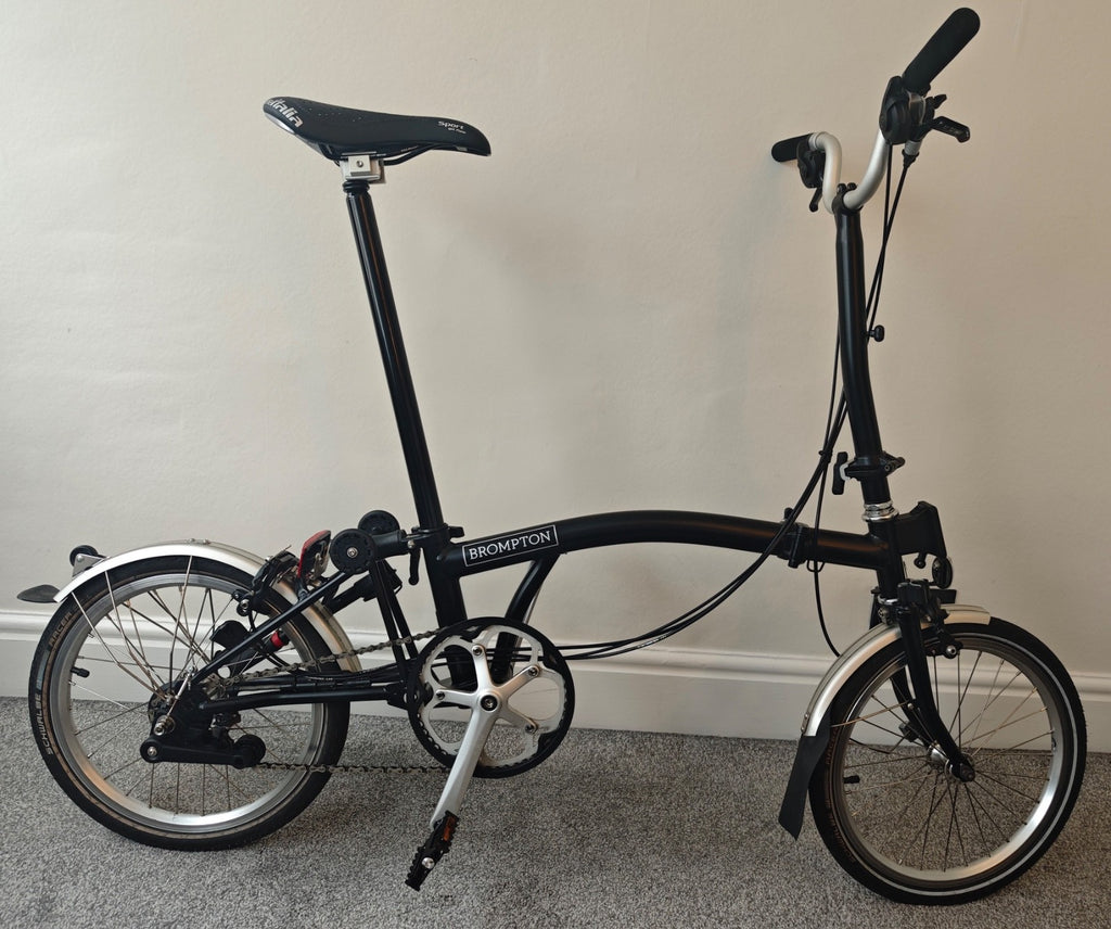 Brompton C Line 6 Speed H6L Folding bicycle in Black/Silver - 2020 - Upgraded