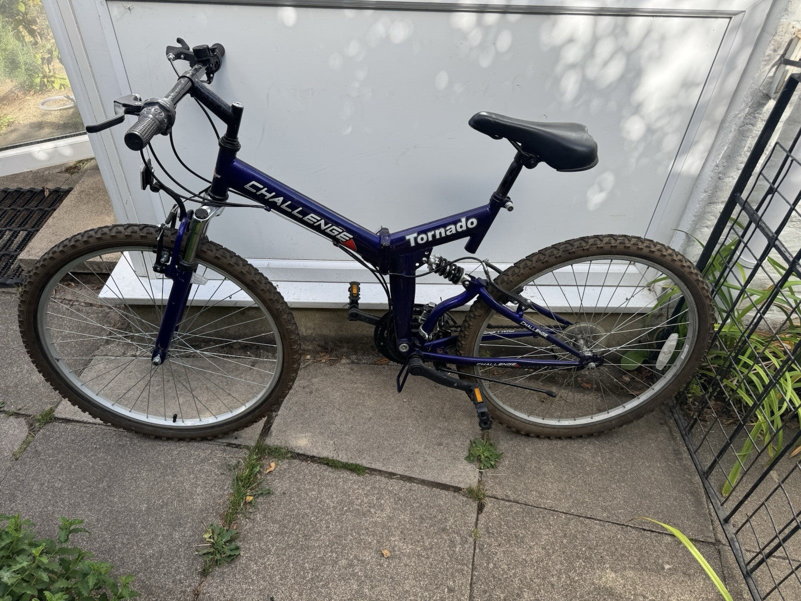 Tornado Challenge Unisex Folding Bike