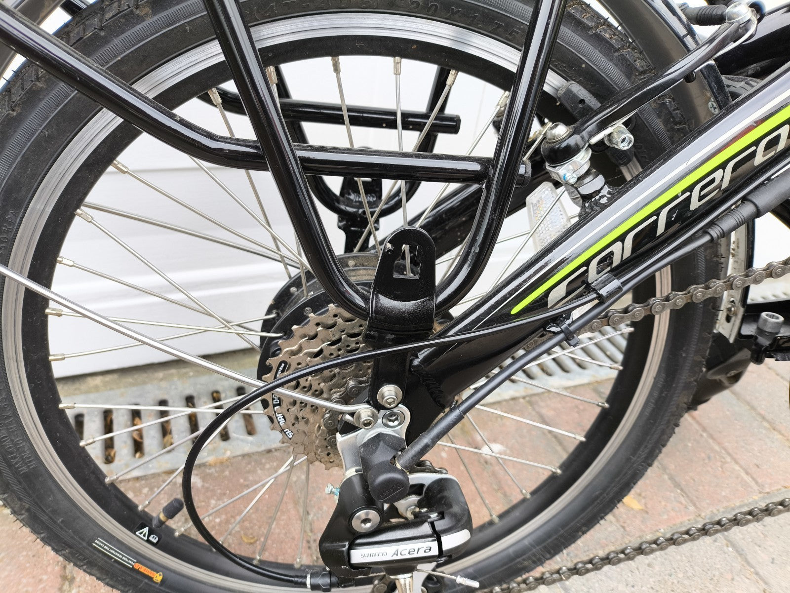 Carrera Cross City  Fully Folding, 20" Aluminium Wheels, USB
