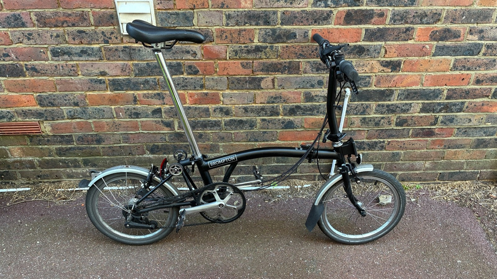 Brompton C Line Explore 6 speed in black great condition