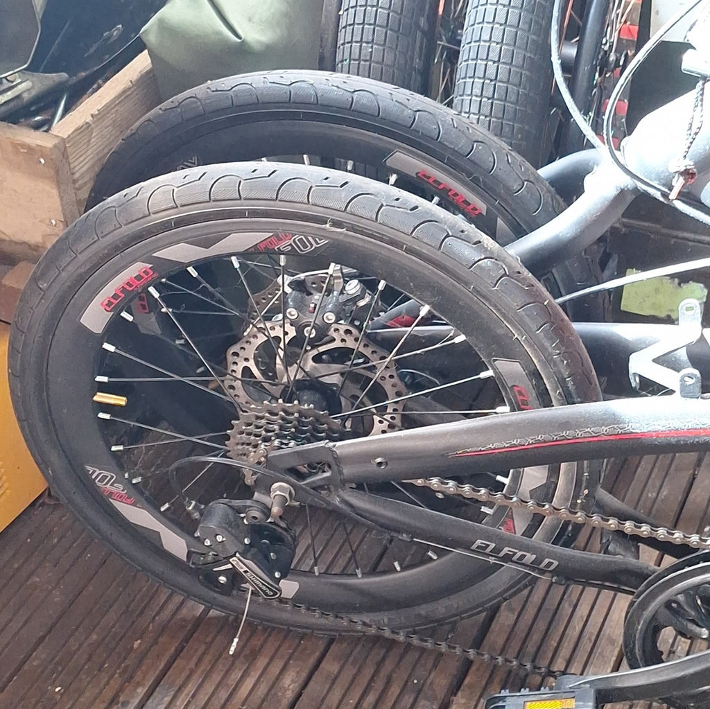 Elfold 20in Folding Bike 7-Speed  Disc Brake.Very Good Condition.