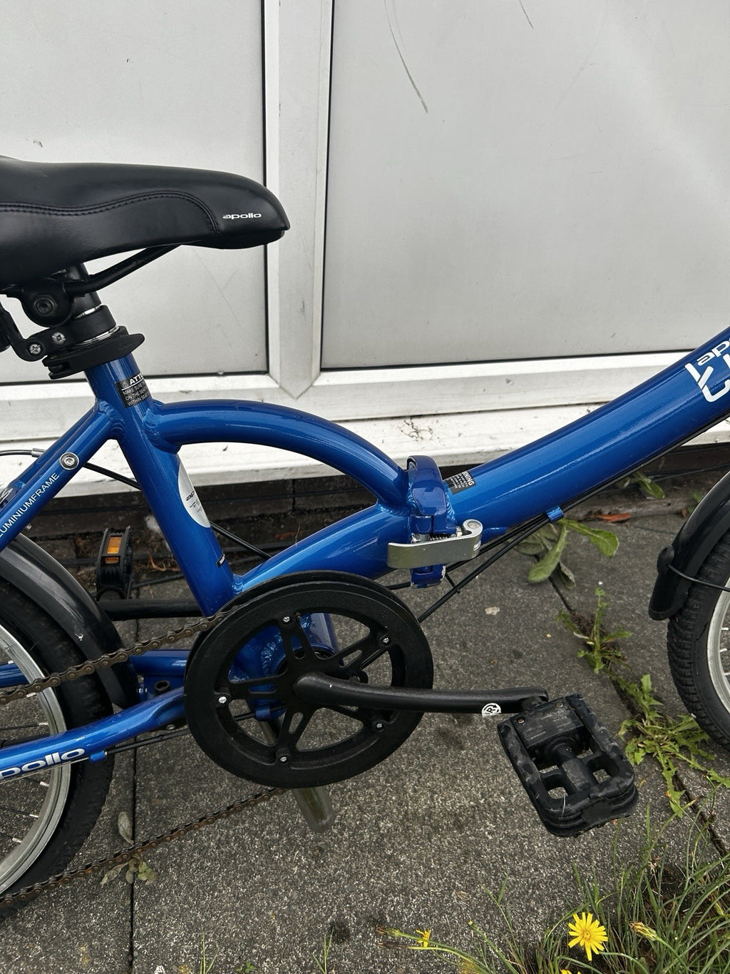 Apollo Luch Folding Bike 20 in Blue Aluminium V-Brake Mudguards Rear Light