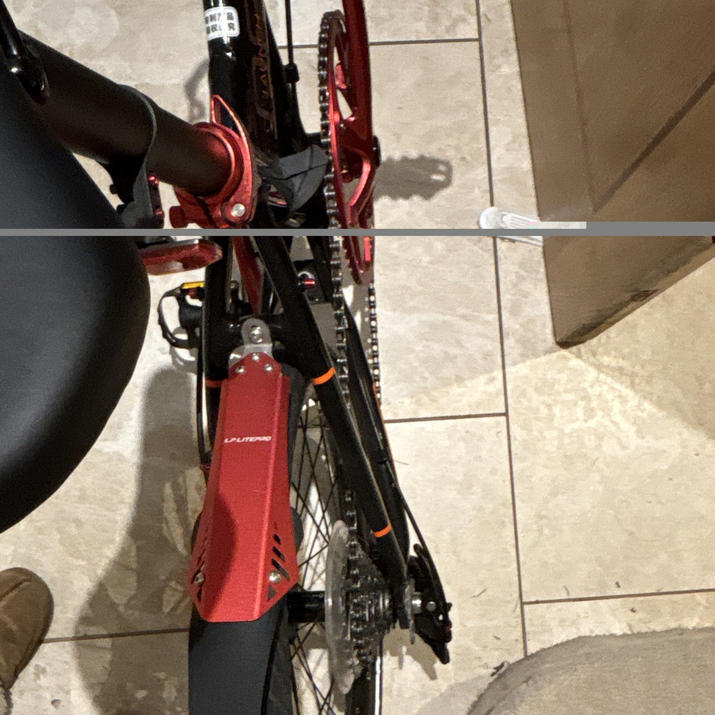Dahon D8 20in Folding Bike 8-Speed Mechanical Disc, Mudguards, Black/Red