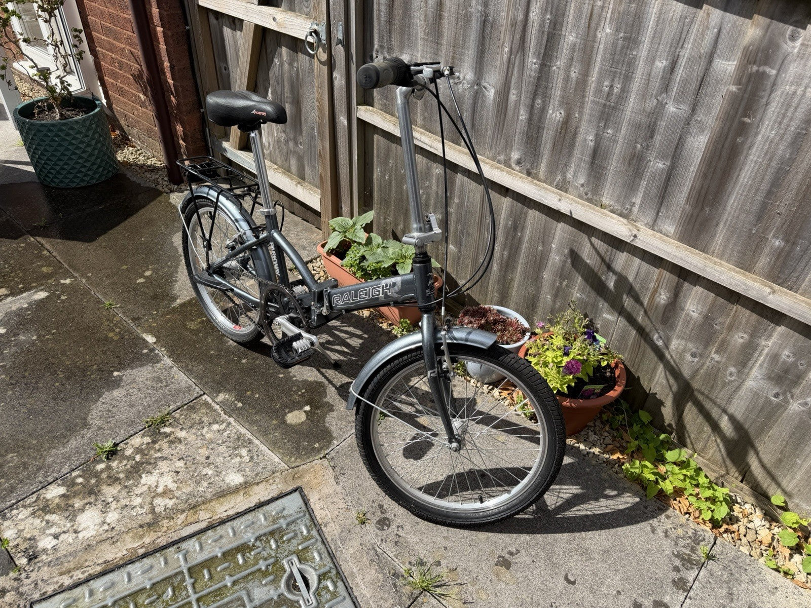 Raleigh Parkway Lite Folding Bike 3-Speed