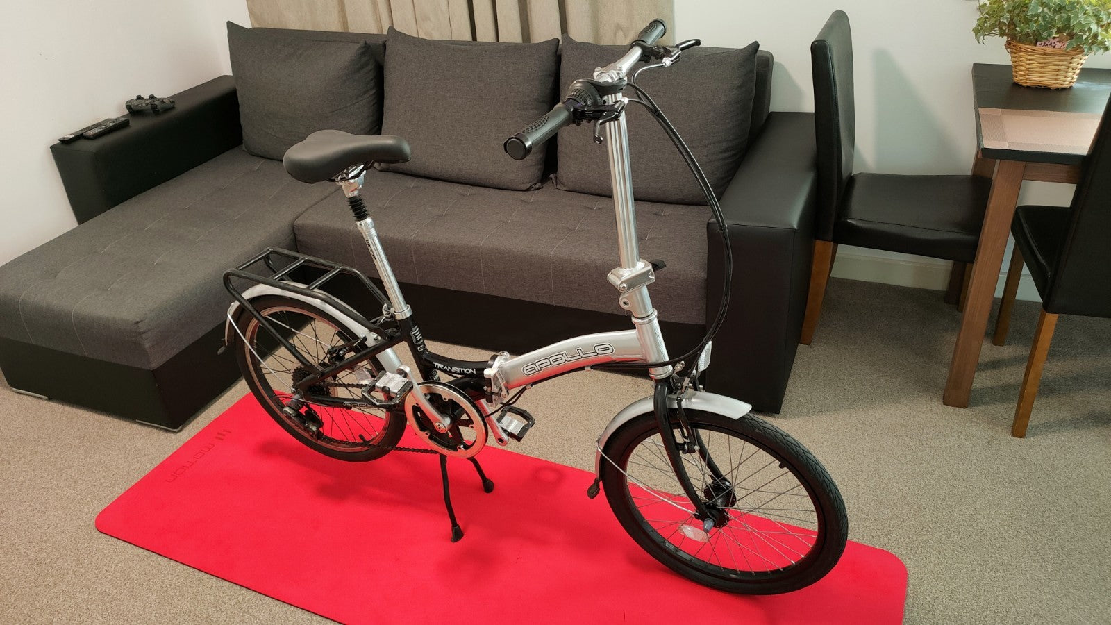 Apollo Transition Folding Bike 6-Speed Shimano Gears, 20-inch Wheels