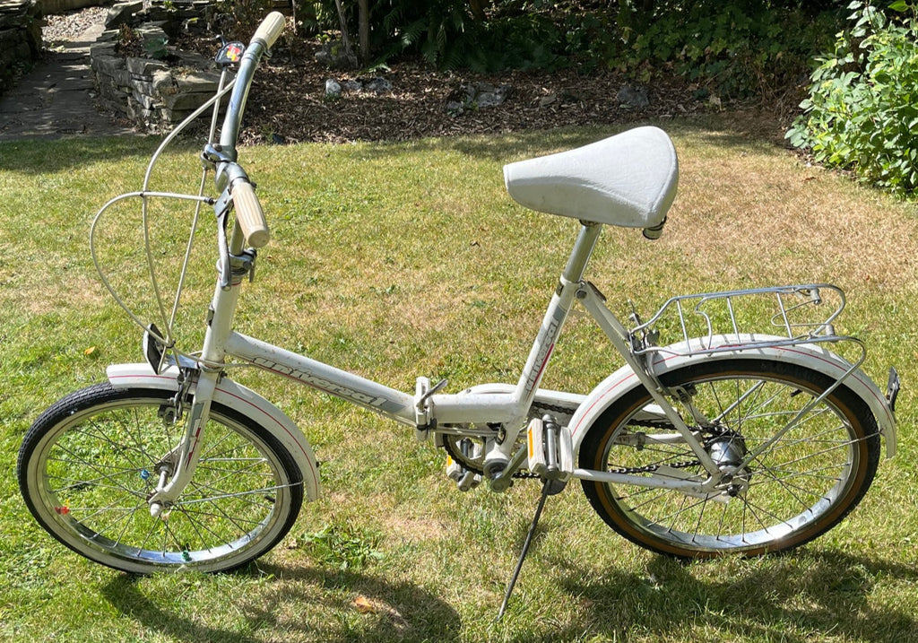 UNIVERSAL : 20" Wheel UniSport Sturmey Archer 3 Speed 1980s Vintage Folding Bike
